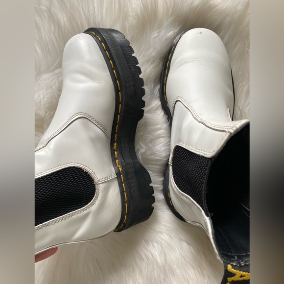 Dr. Martens SMOOTH LEATHER PLATFORM Women Chelsea Boot Size US 8 women’s - Picture 8 of 12